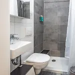 Have-a-nice-stay - Souterrain, Kino An Der Natur, U-bahn Nach Hamburg 400m - Bäcker&restaurants 500m - Lidl 800m - Zentrum 1,5km *