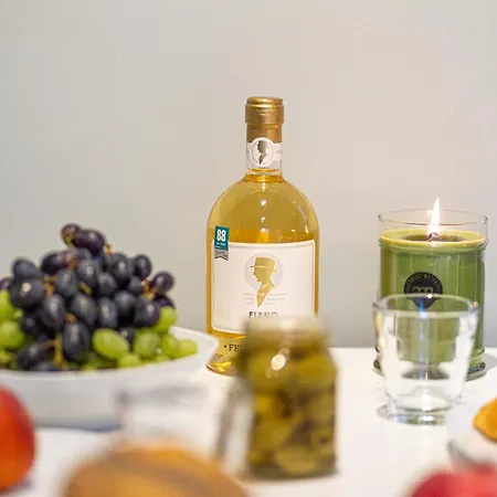 Have-a-nice-stay - Souterrain, Kino An Der Natur, U-bahn Nach Hamburg 400m - Baecker & Restaurants 500m - Lidl 800m - Zentrum 1,5km Lejlighed *