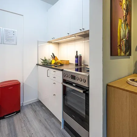 Have-a-nice-stay - Souterrain, Kino An Der Natur, U-bahn Nach Hamburg 400m - Baecker & Restaurants 500m - Lidl 800m - Zentrum 1,5km * Ahrensburg