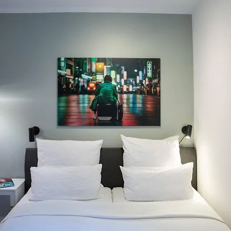 Have-a-nice-stay - Souterrain, Kino An Der Natur, U-bahn Nach Hamburg 400m - Baecker & Restaurants 500m - Lidl 800m - Zentrum 1,5km Ahrensburg