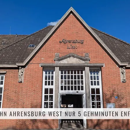 Have-a-nice-stay - Souterrain, Kino An Der Natur, U-bahn Nach Hamburg 400m - Baecker & Restaurants 500m - Lidl 800m - Zentrum 1,5km