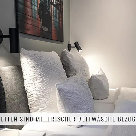 Have-a-nice-stay - Souterrain, Kino An Der Natur, U-bahn Nach Hamburg 400m - Baecker & Restaurants 500m - Lidl 800m - Zentrum 1,5km Apartment *