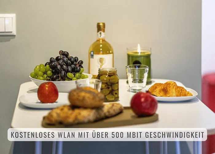 Have-a-nice-stay - Souterrain, Kino An Der Natur, U-bahn Nach Hamburg 400m - Baecker & Restaurants 500m - Lidl 800m - Zentrum 1,5km